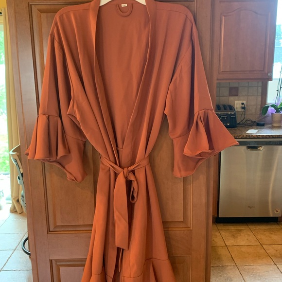 Women’s Robe - Picture 5 of 10